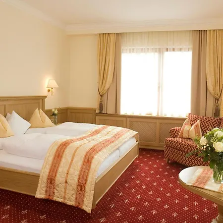 Gartenhotel Maria Theresia Hall in Tirol Exterior photo