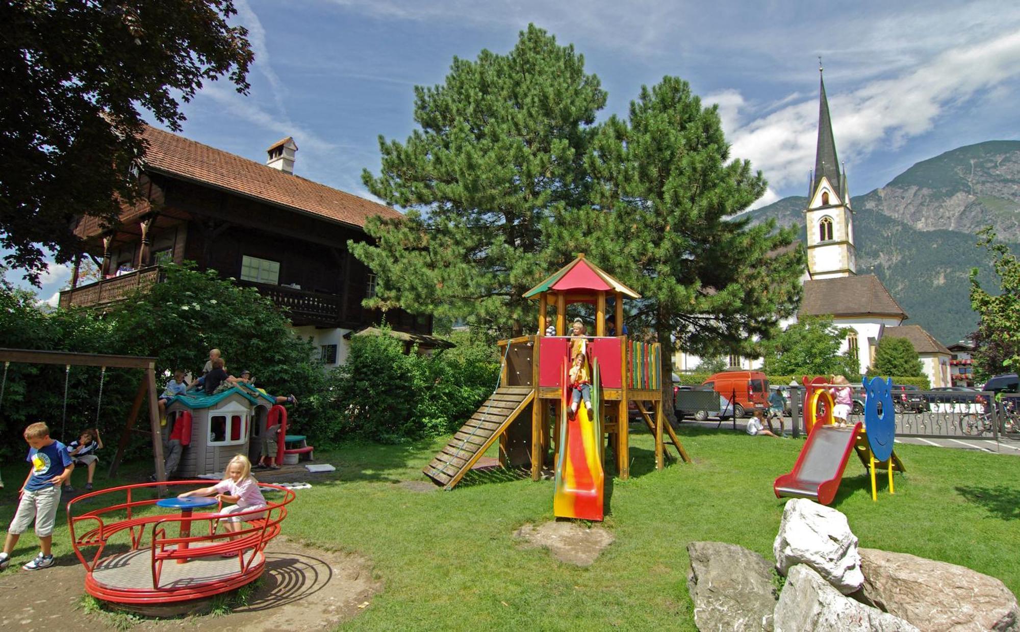 Hotel Gartenhotel Maria Theresia 4*